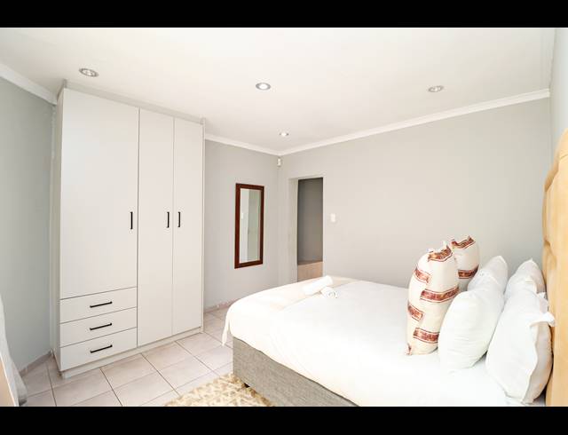 5 BEDROOM HOUSE TO LET IN WINSTON RIDGE